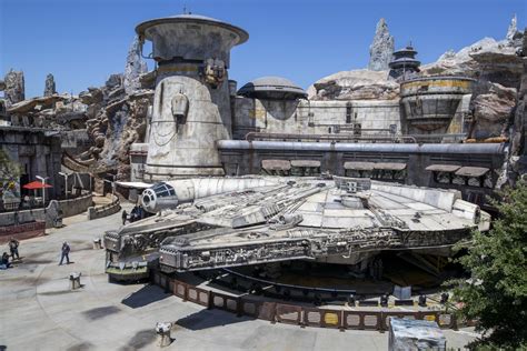 D­i­s­n­e­y­l­a­n­d­’­i­n­ ­Y­e­n­i­ ­E­ğ­l­e­n­c­e­s­i­ ­S­t­a­r­ ­W­a­r­s­:­ ­G­a­l­a­x­y­’­s­ ­E­d­g­e­’­d­e­n­ ­M­u­h­t­e­ş­e­m­ ­F­o­t­o­ğ­r­a­f­